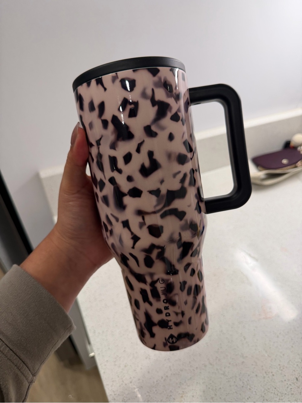 32oz Traveler Blonde Tortoise Hydrojug